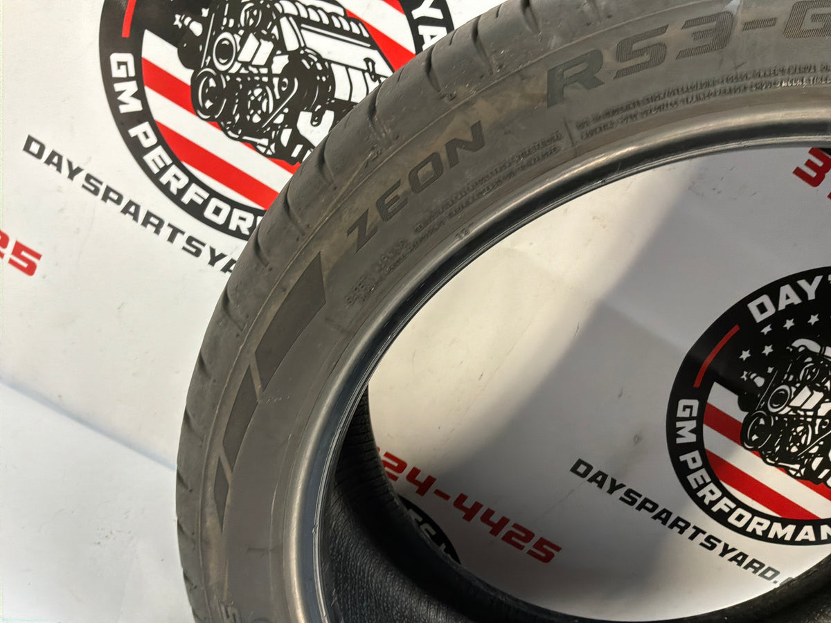 255/40/R19 Cooper Zeon Tire