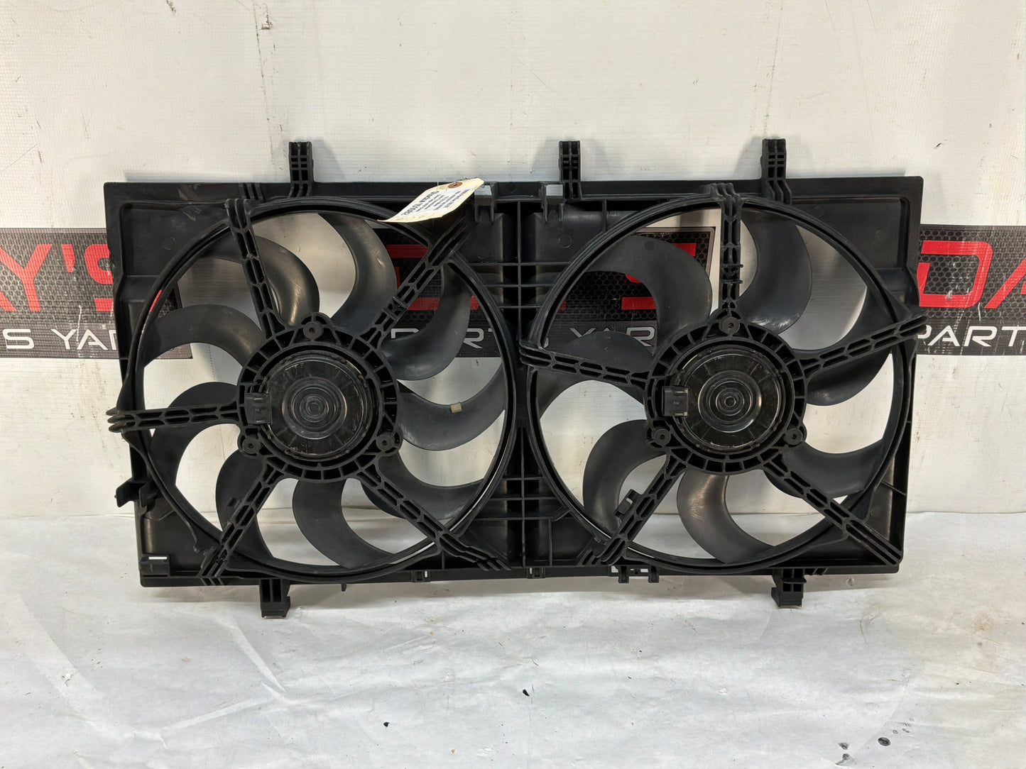 2008 Pontiac G8 GT Dual Radiator Electric Coolant Cooling Fans Assembly OEM