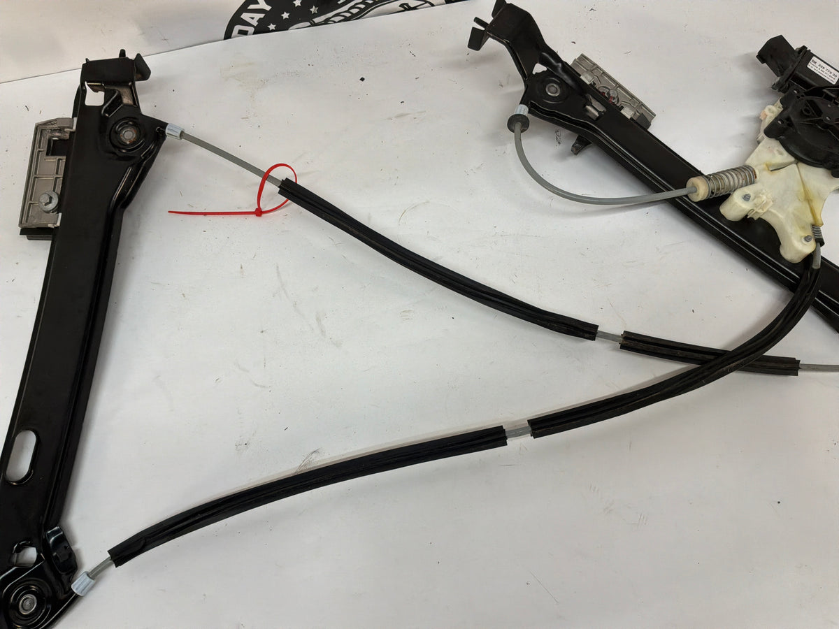 2013 Chevy Camaro ZL1 RH Passenger Window Regulator Motor OEM