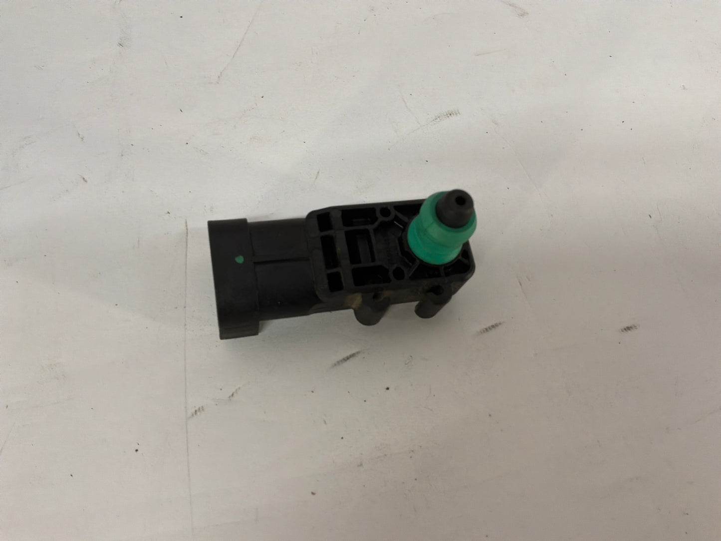 2008 Pontiac G8 GT Fuel Tank Pressure Sensor Assembly OEM