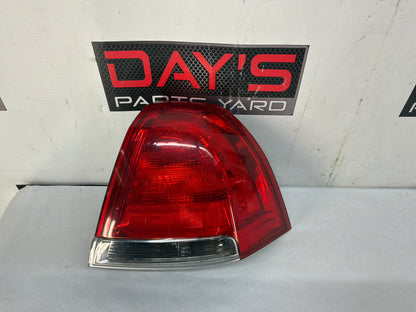 Rh taillight - Day's Parts Yard
