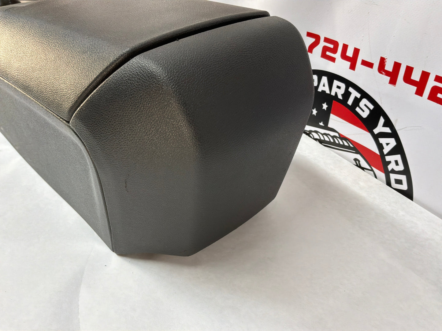 2014 Chevy Camaro SS Manual Transmission Center Console Armrest w/ Boot & Shifter Knob  OEM