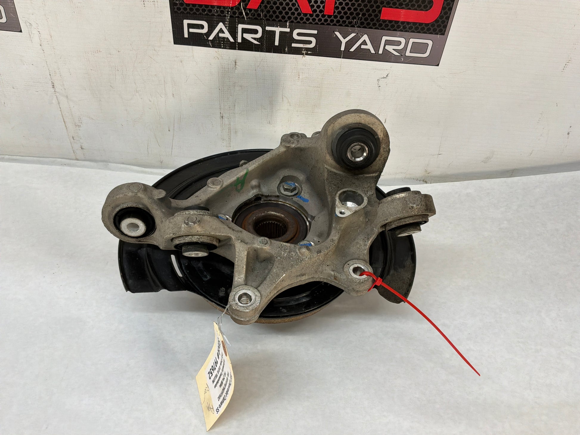 2017 Chevy Camaro SS Rear RH Passenger Spindle Hub Knuckle OEM - Day's Parts Yard