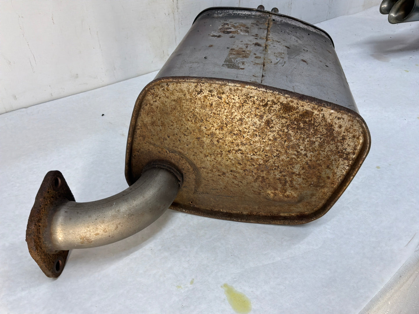 2008 Pontiac G8 GT Factory OEM Exhaust Mufflers Dual Tip OEM
