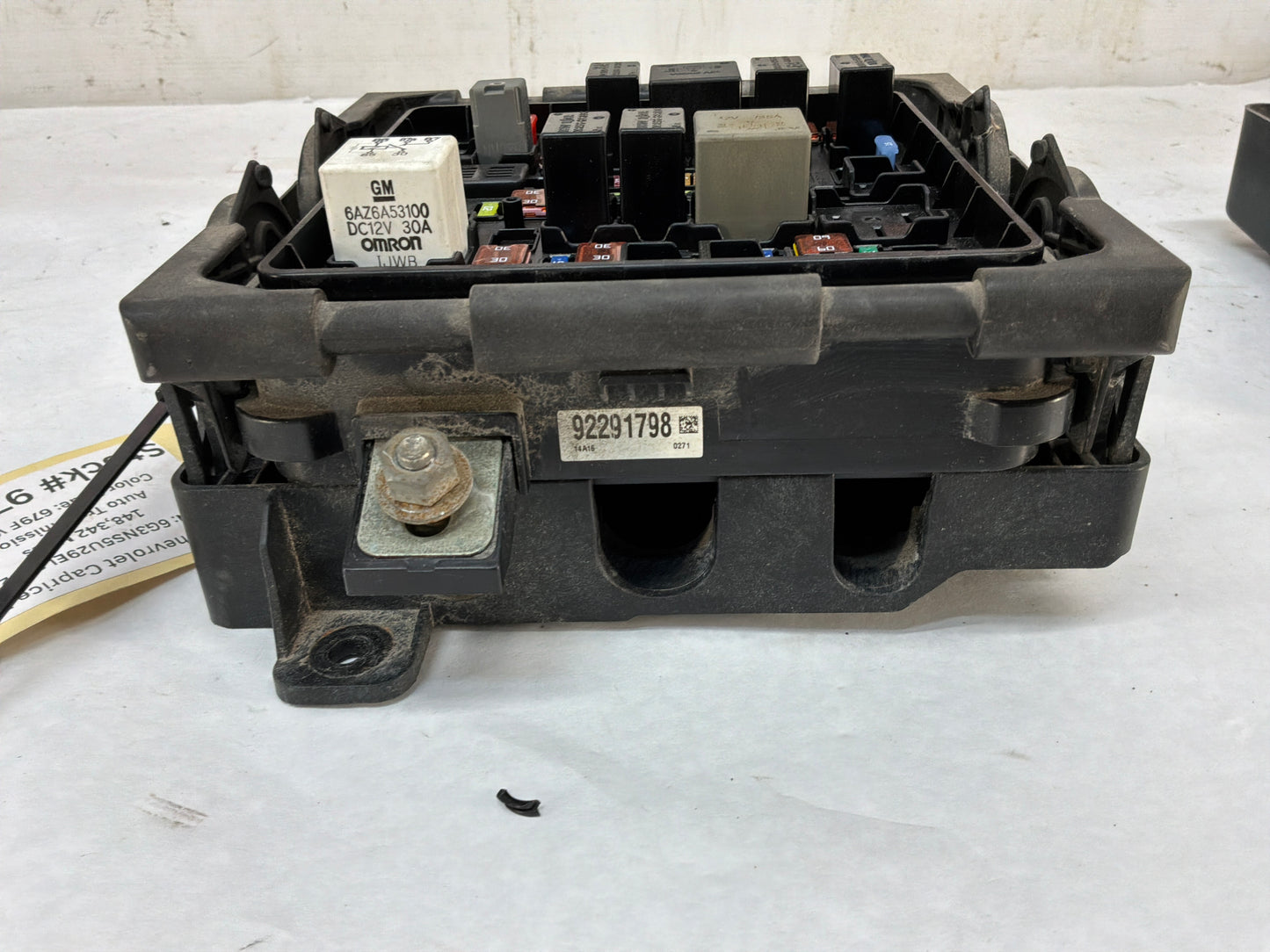 2014 Chevy Caprice PPV Engine Motor Bay Relay Fuse Box Junction Module OEM