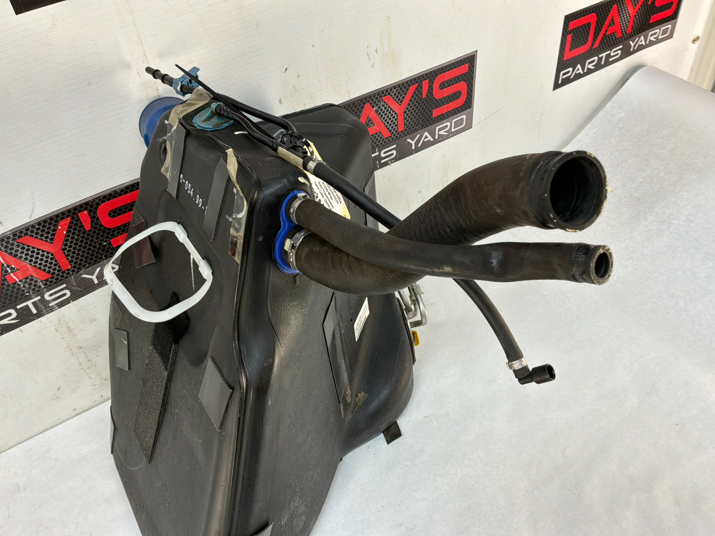 1999 Chevy C5 Corvette Fuel Gas Saddle Tanks OEM