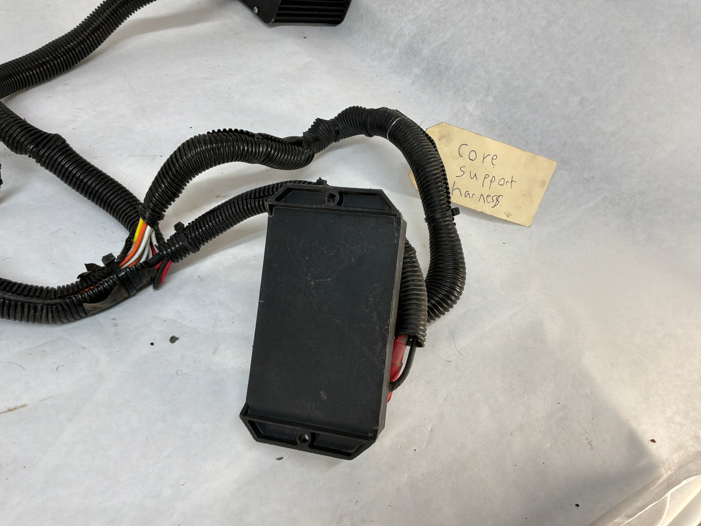 2016 Chevy Caprice PPV Radiator Core Support Headlight Lamp Wiring Wire Harness OEM
