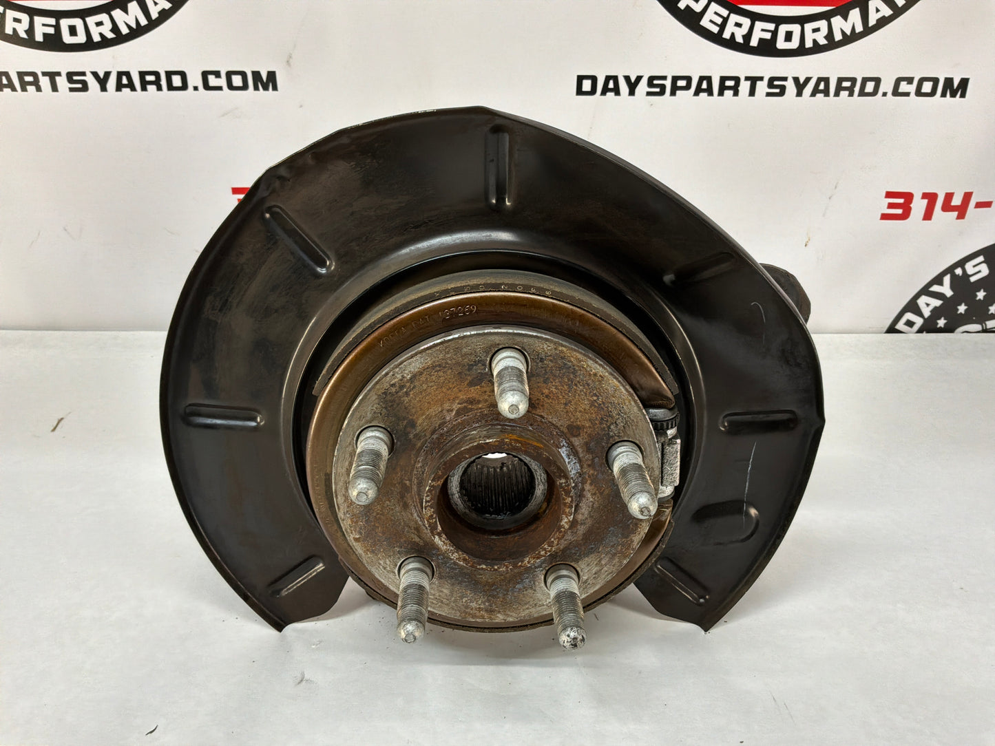 2017 Chevy SS Sedan RH Passenger Rear Suspension Spindle Hub Knuckle Wheel Bearing OEM