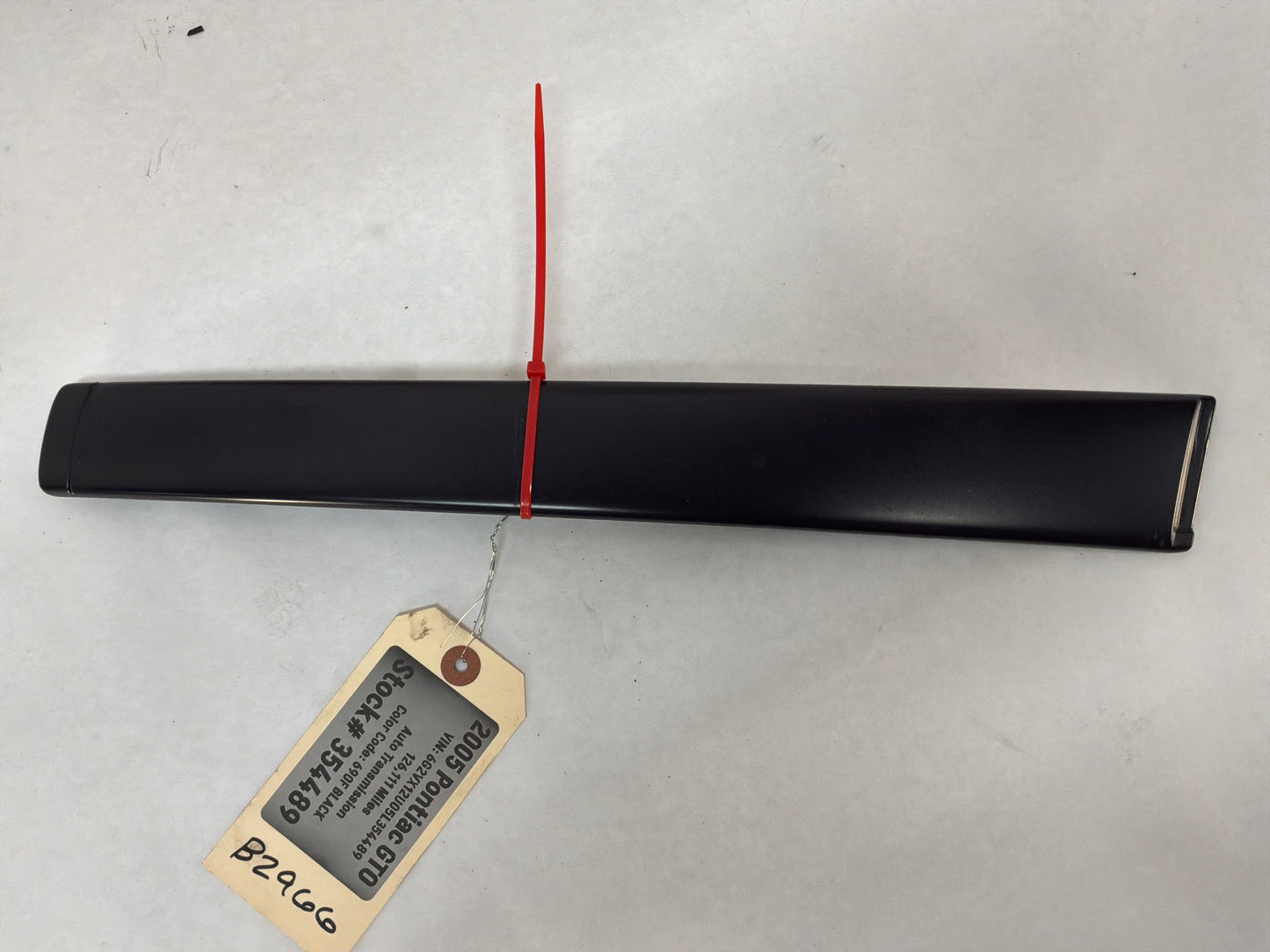 2005 Pontiac GTO RH Passenger Exterior B Pillar Window Trim Cover Applique Molding OEM