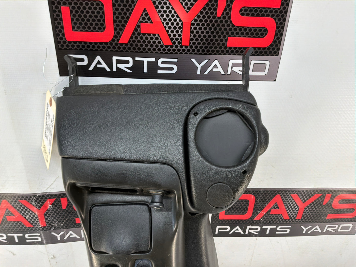 Center console - Day's Parts Yard