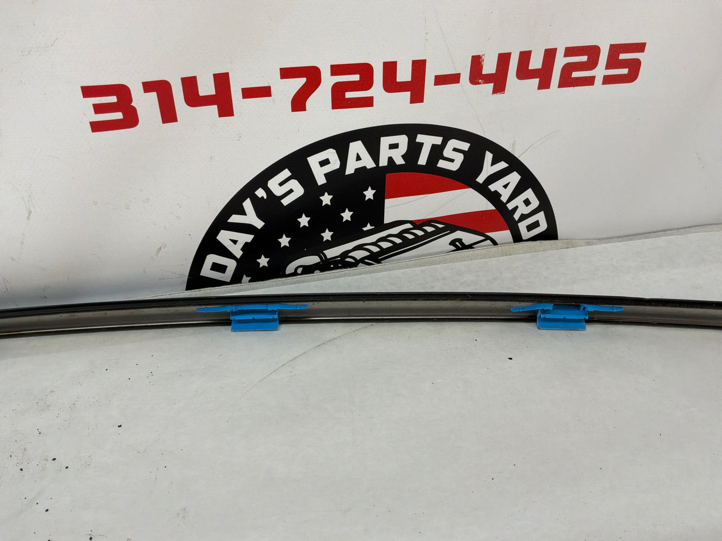 2005 Pontiac GTO RH Passenger Roof Panel Joint Finish Trim Molding OEM