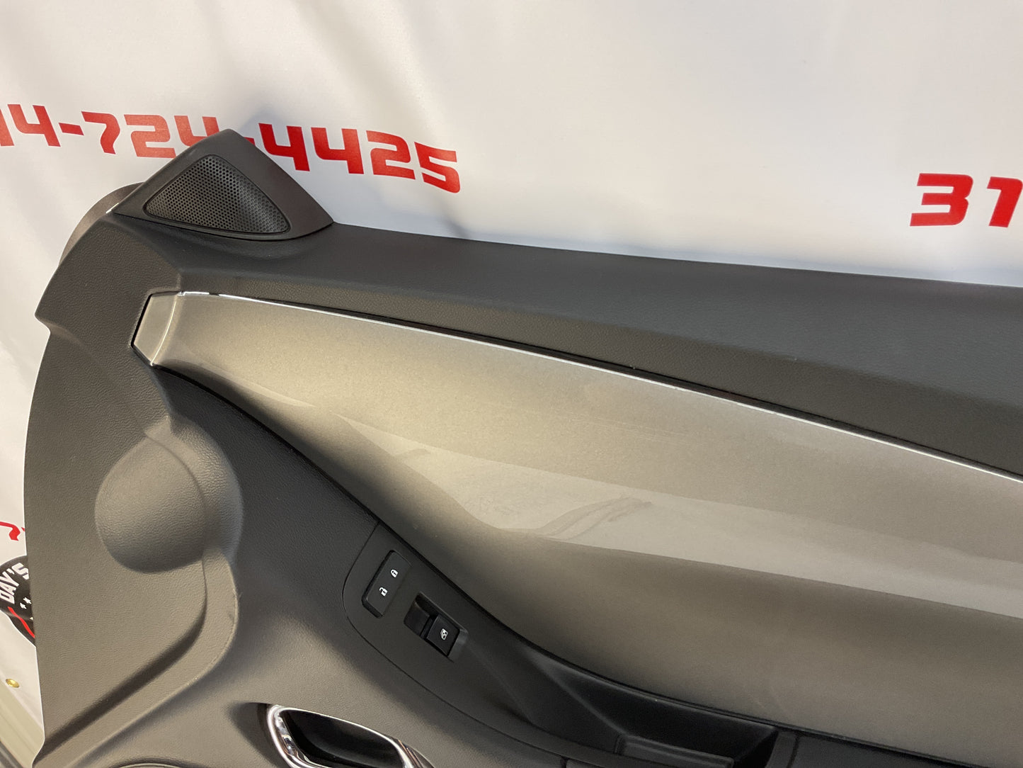 2013 Chevy Camaro 1LE RH Passenger Interior Door Panel Trim Molding OEM