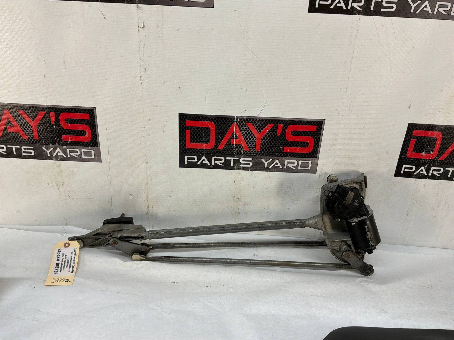 Windshield wiper motor - Day's Parts Yard