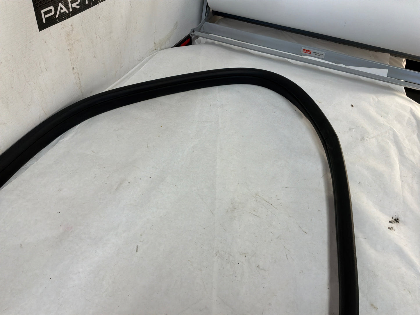 Rh door seal - Day's Parts Yard