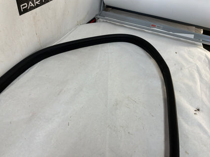 Rh door seal - Day's Parts Yard