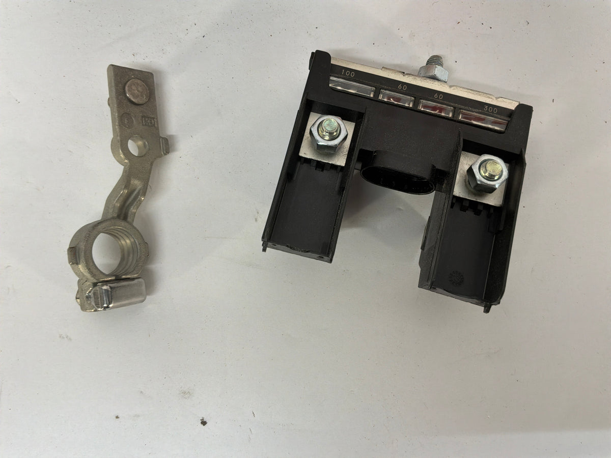 2014 Chevy SS Sedan Positive Battery Terminal Electric Fuse Block OEM