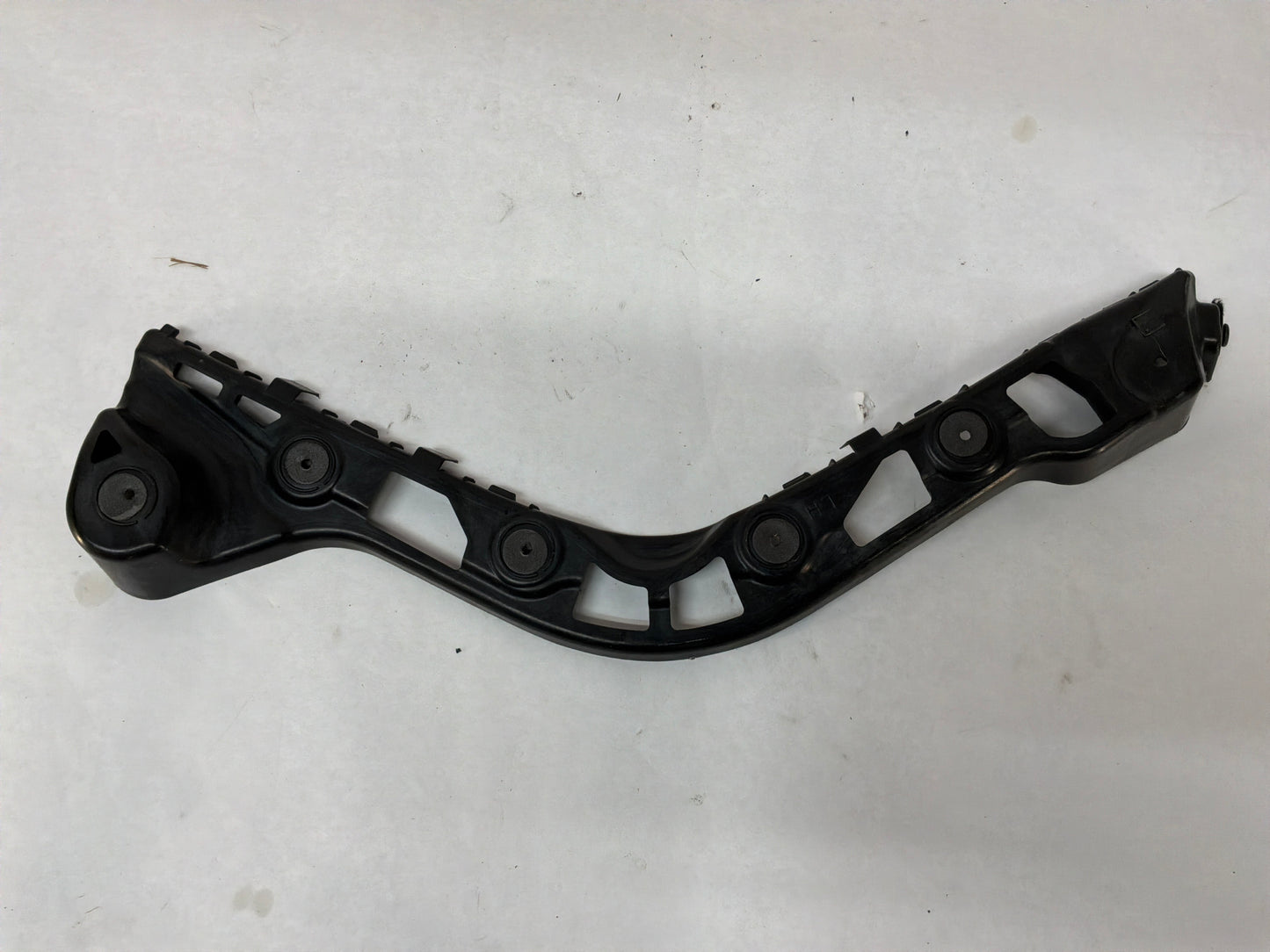 2017 Chevy SS Sedan Rear Bumper Support Brackets Braces Mounts RH & LH OEM