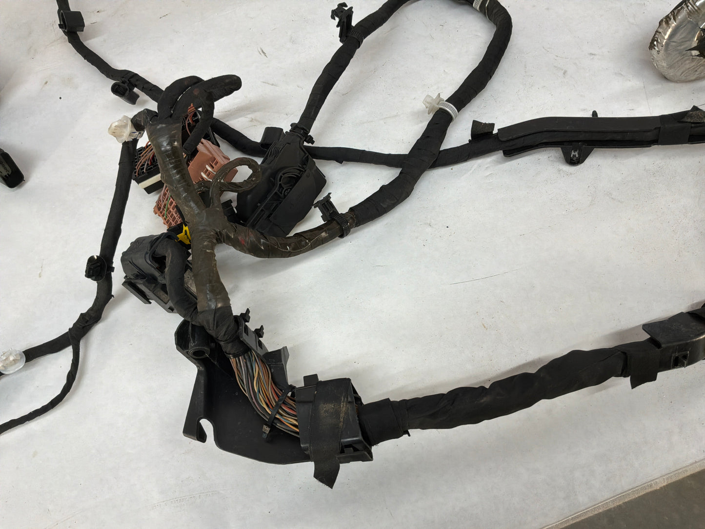 2014 Chevy SS Sedan Fire Wall Engine Bay Front Chassis Wire Wiring Harness OEM