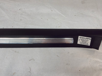 2008 Pontiac G8 GT RH Passenger Front Door Sill Kick Panel Scuff Plate OEM