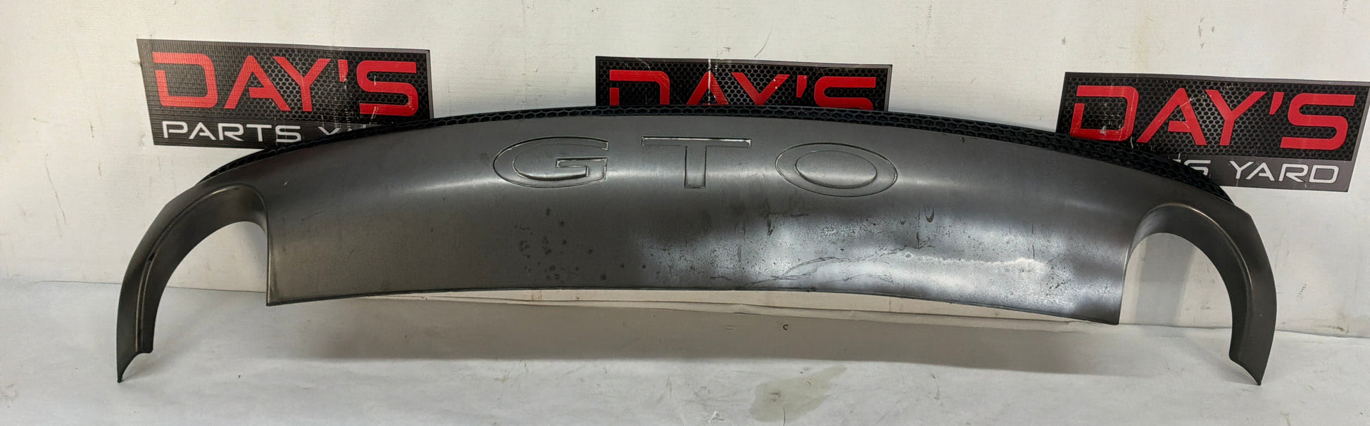 Front bumper - Day's Parts Yard