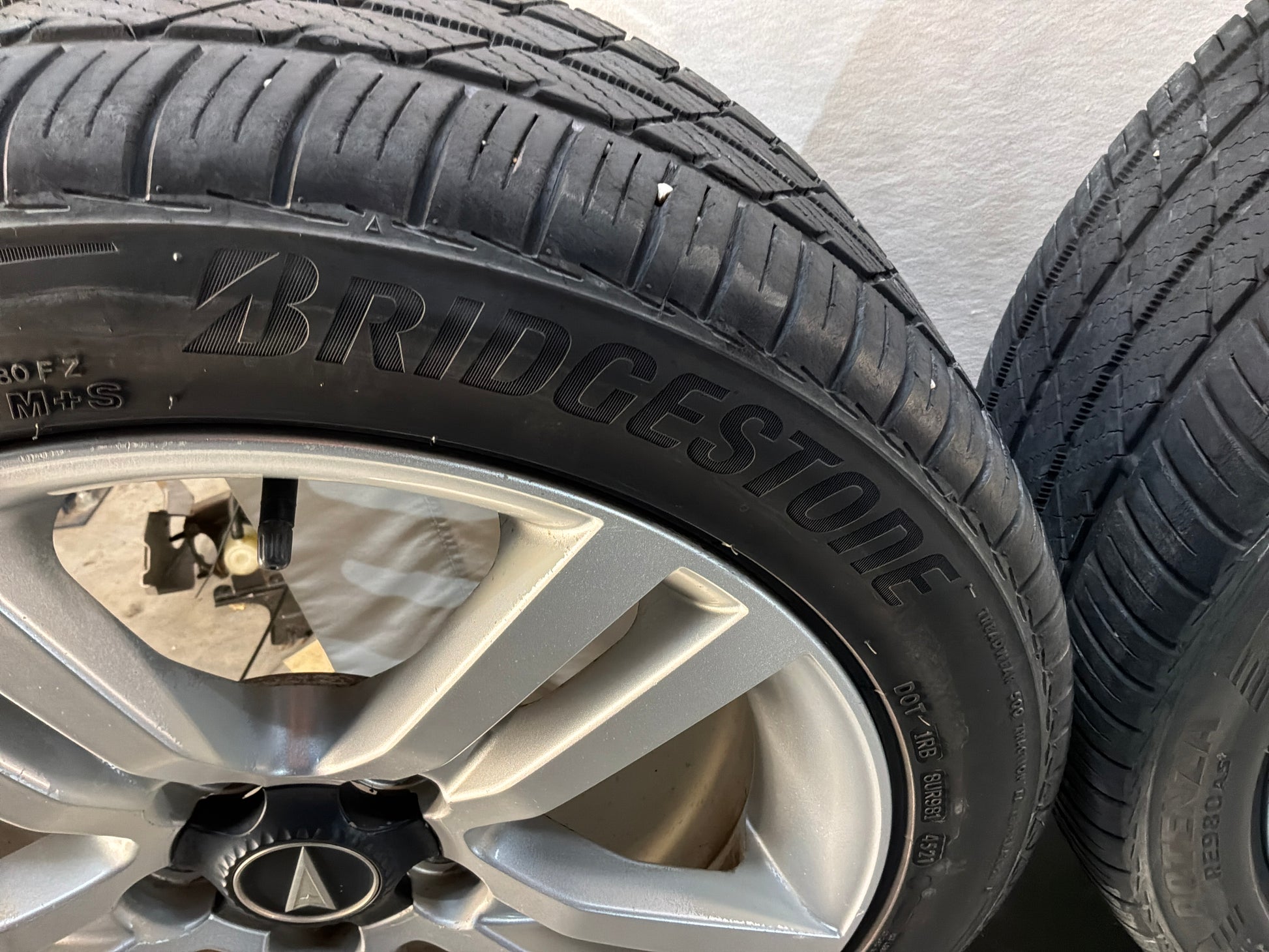 Wheels and tire - Day's Parts Yard