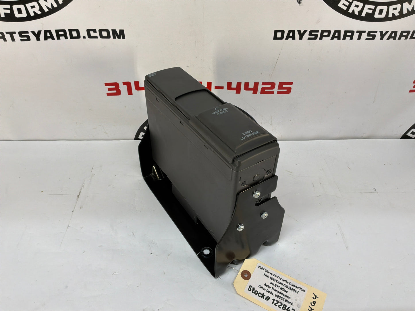 2007 Chevy C6 Corvette Convertible 6 Disc CD Changer OEM