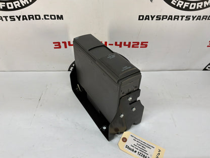 2007 Chevy C6 Corvette Convertible 6 Disc CD Changer OEM