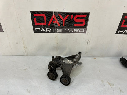 Ac compressor bracket - Day's Parts Yard