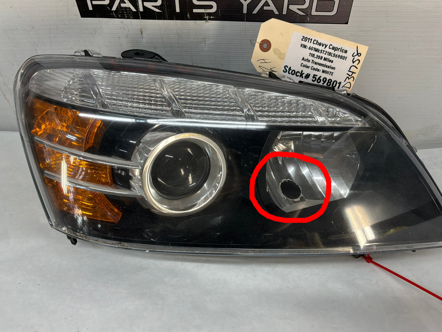 Rh headlight - Day's Parts Yard