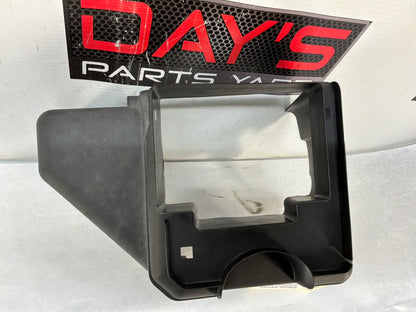 2002 Cadillac Escalade EXT Motor Engine Fuse Relay Box Cover Trim OEM