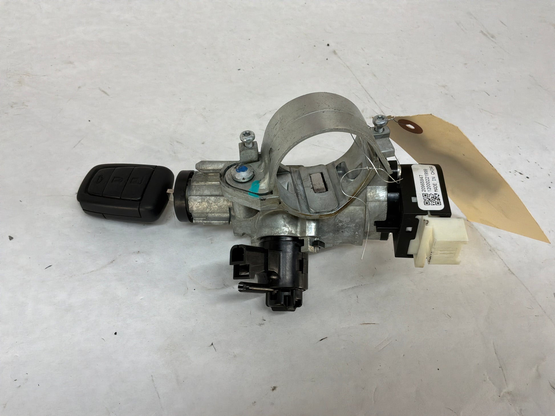 Ignition w key - Day's Parts Yard