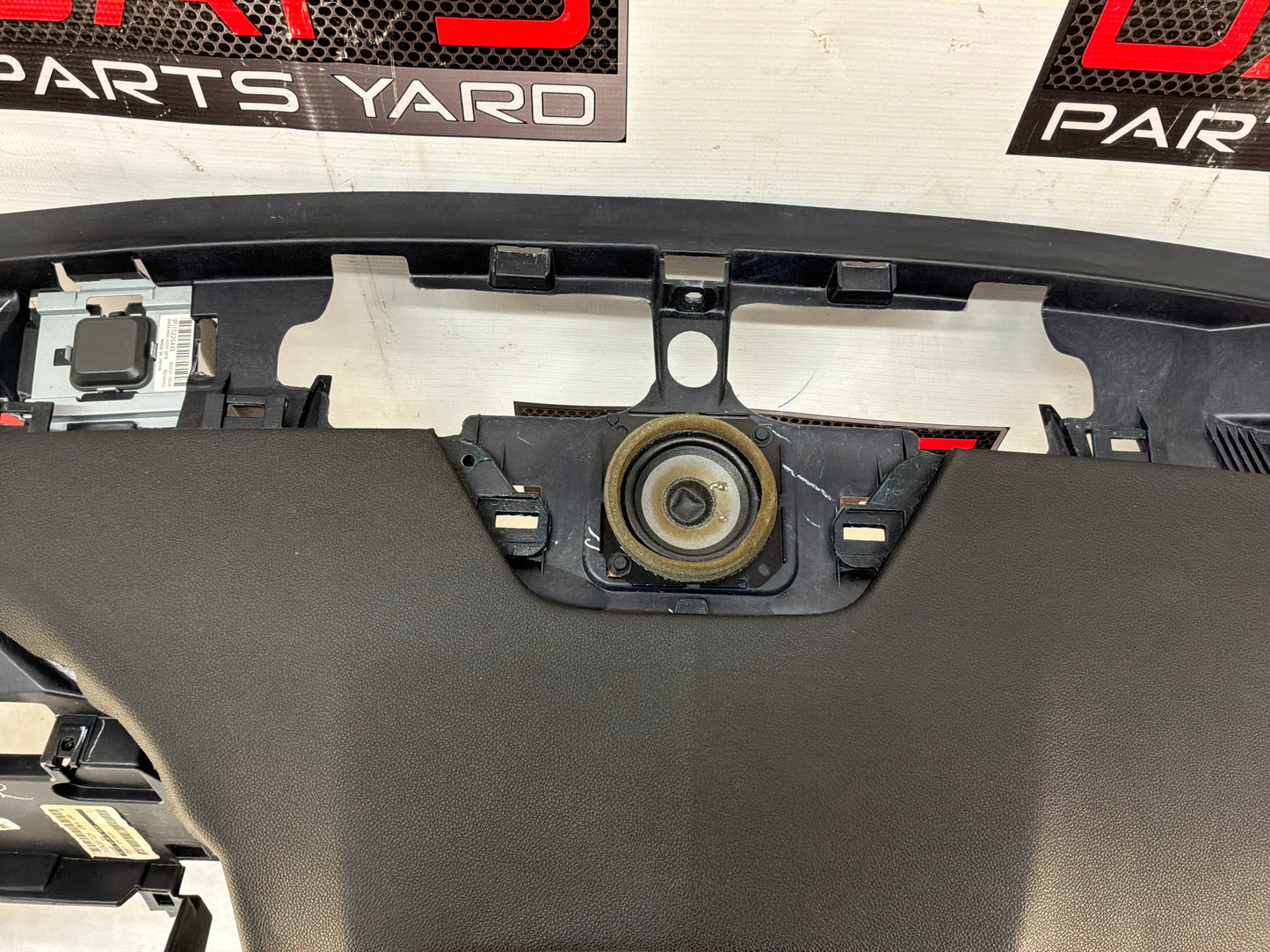 Dash pad - Day's Parts Yard
