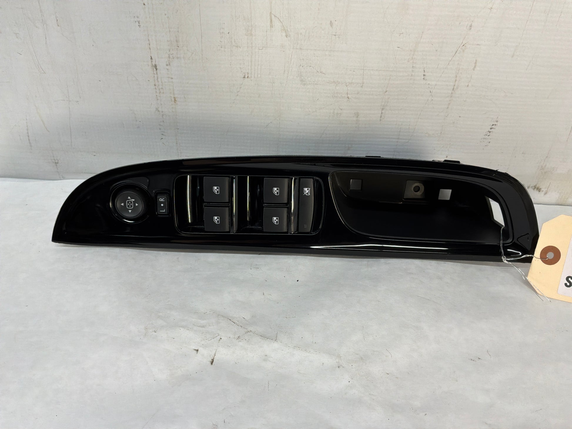 Lh door controls - Day's Parts Yard