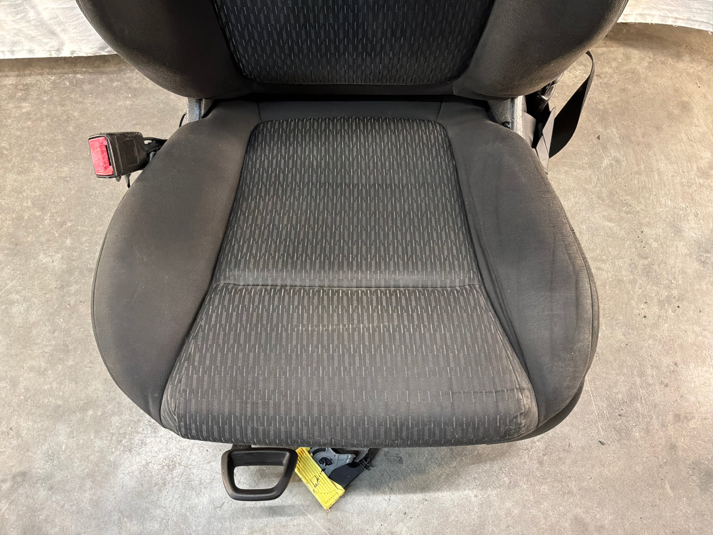 Lh front seat - Day's Parts Yard