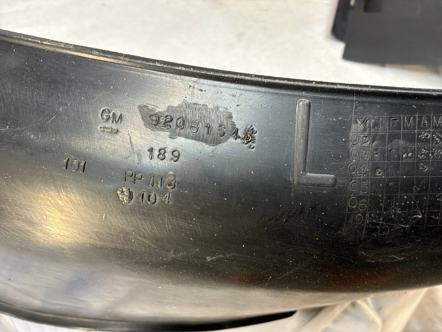 2004 Pontiac GTO LH Driver Front Fender Wheel House Well Liner OEM