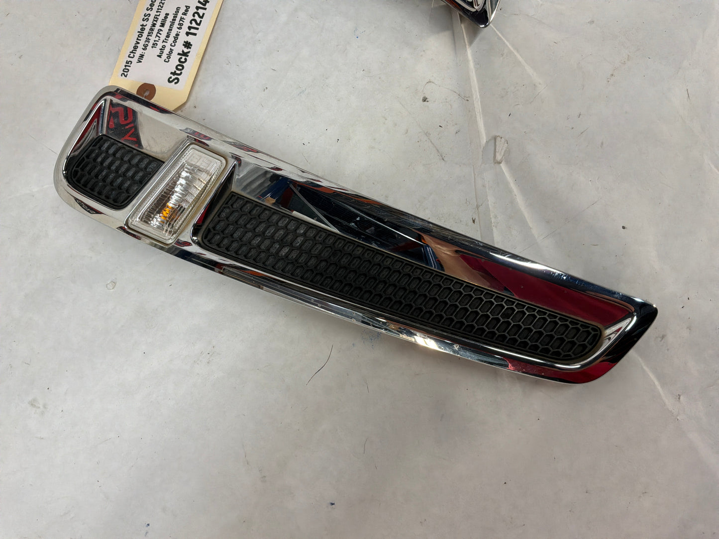 2015 Chevy SS Sedan RH & LH Fender Side Marker Lights Lamps OEM