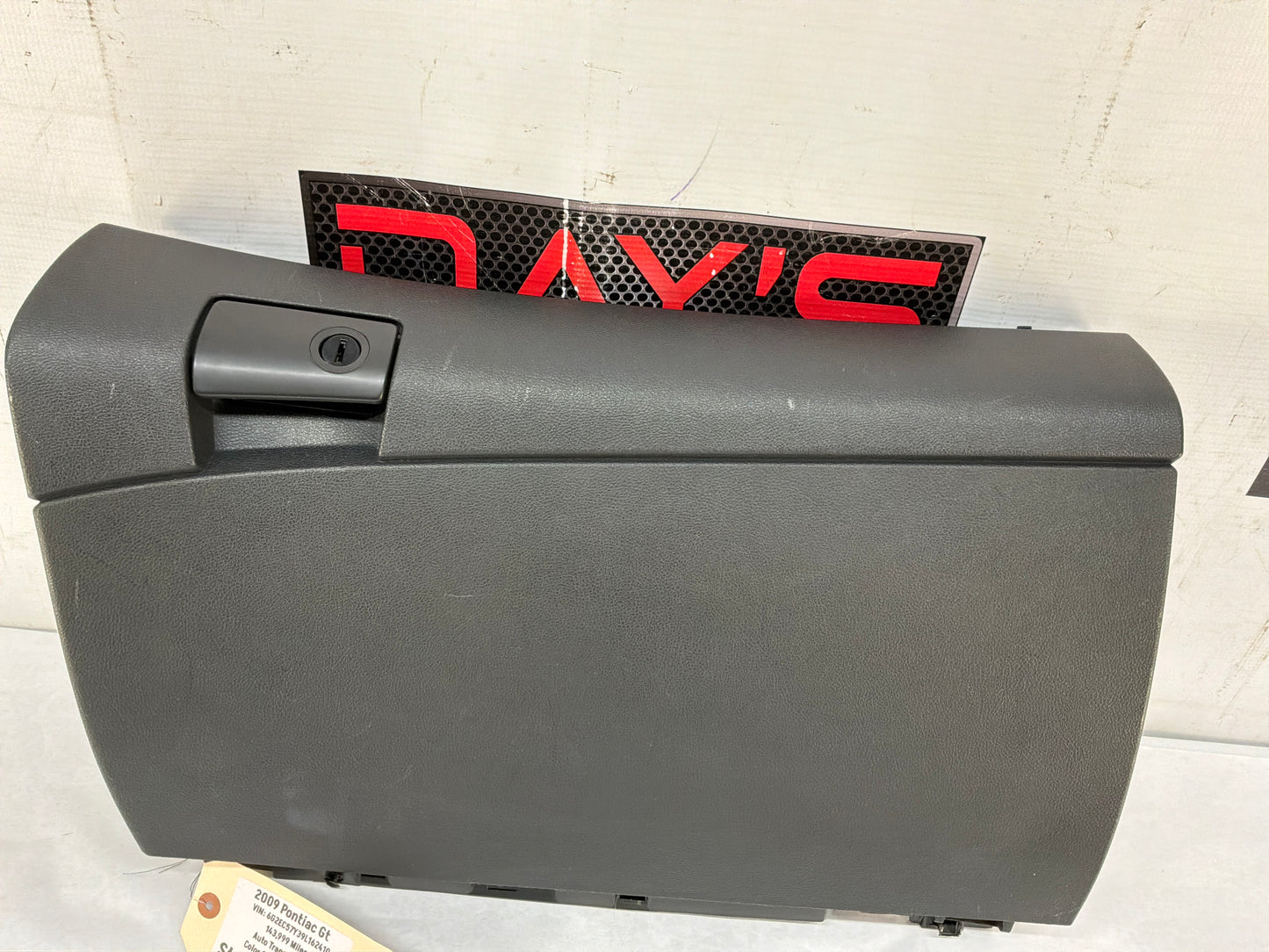 Glove box - Day's Parts Yard