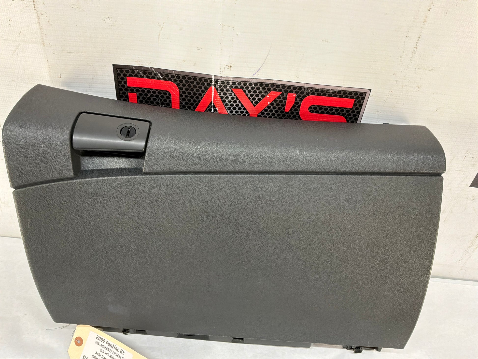 Glove box - Day's Parts Yard