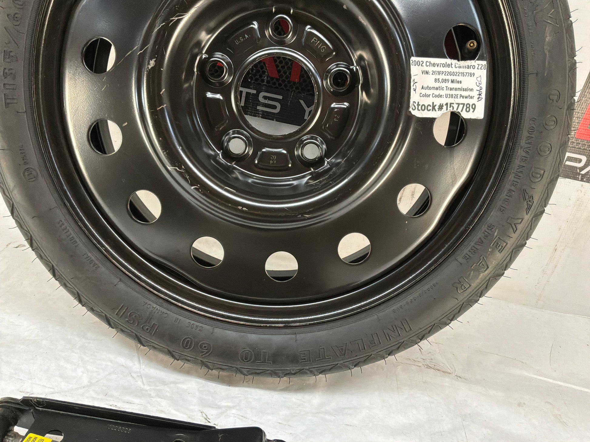 Spare tire w Jack kit - Day's Parts Yard