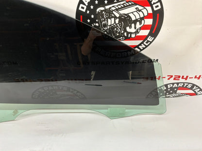 2014 Chevy SS Sedan RH Passenger Front Door Window Glass OEM