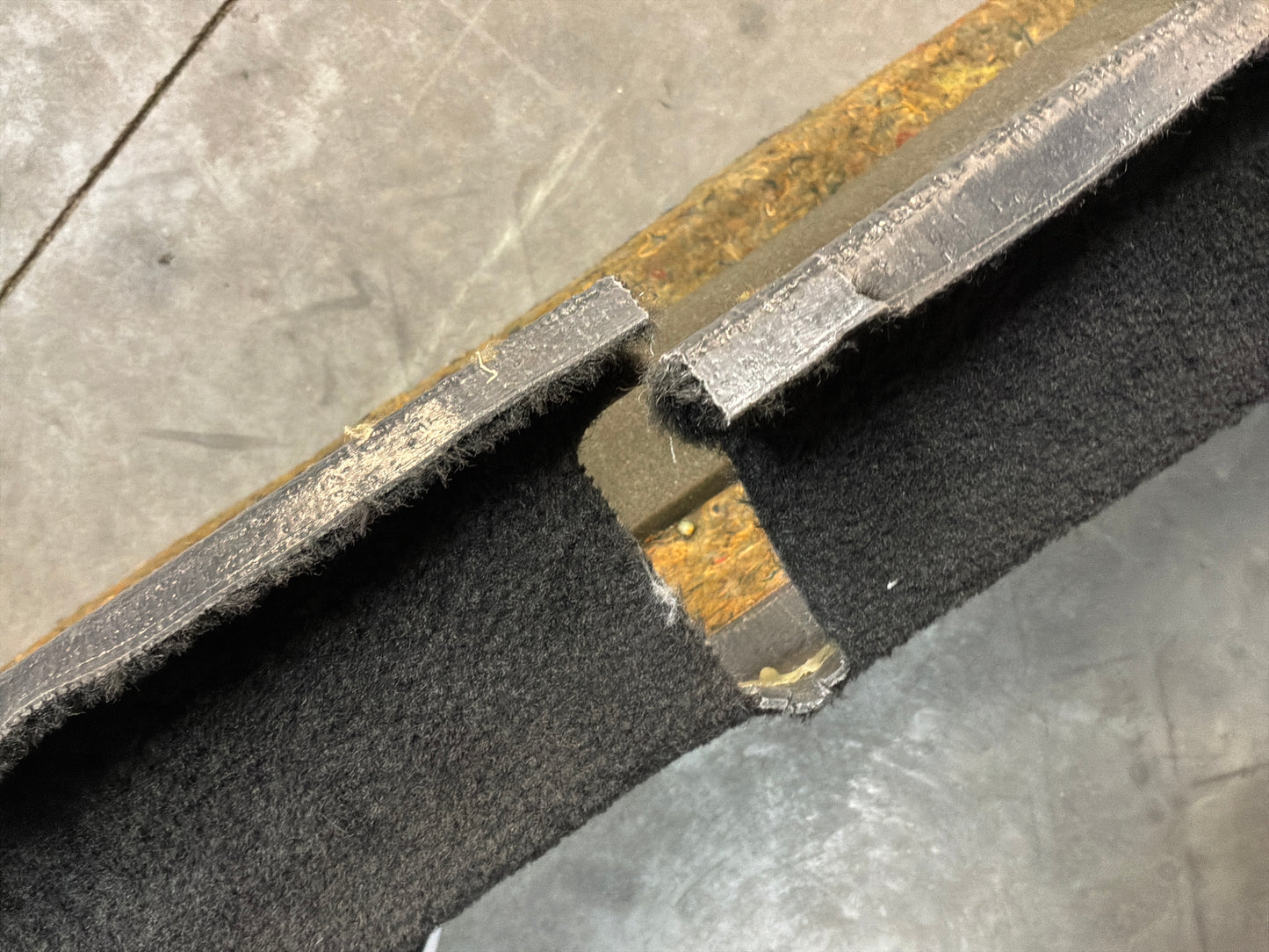 Complete floor carpet - Day's Parts Yard