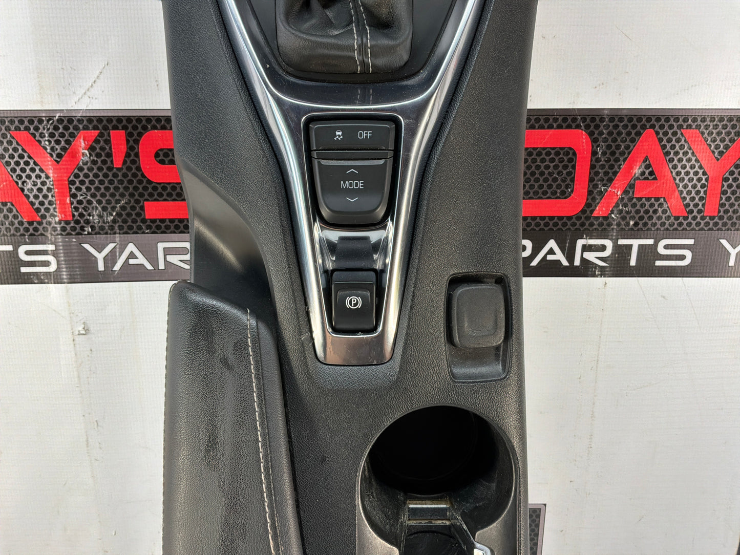 2023 Chevy Camaro SS Complete Center Console w/ Shifter OEM