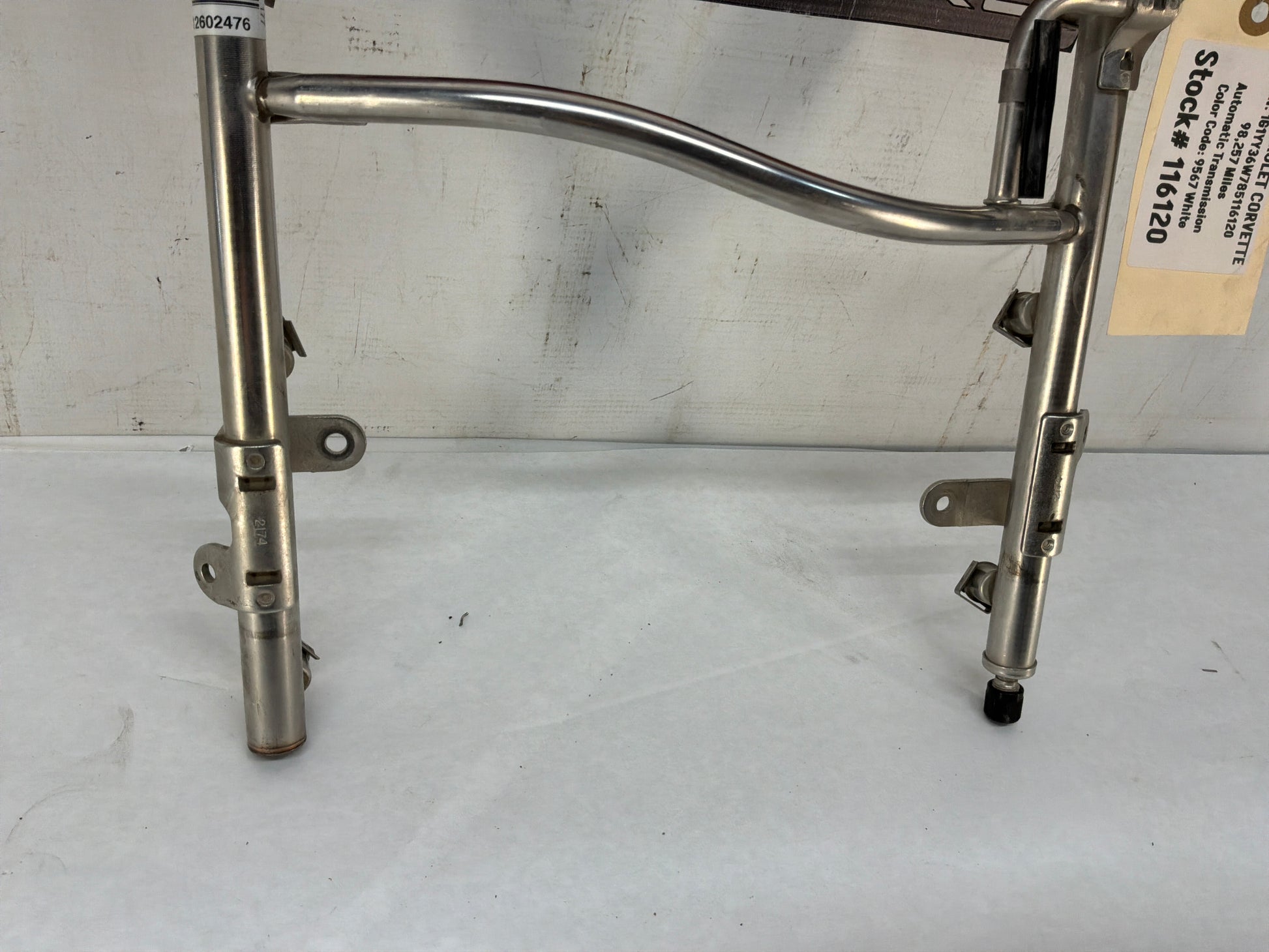 2008 Chevy C6 Corvette Fuel Injection Rail  OEM - Day's Parts Yard