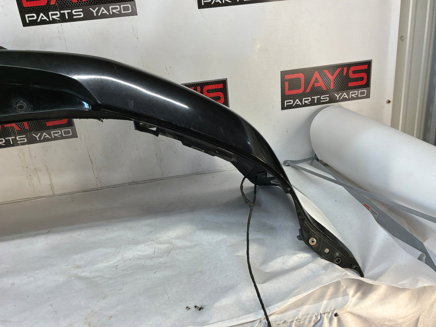 Rear bumper - Day's Parts Yard