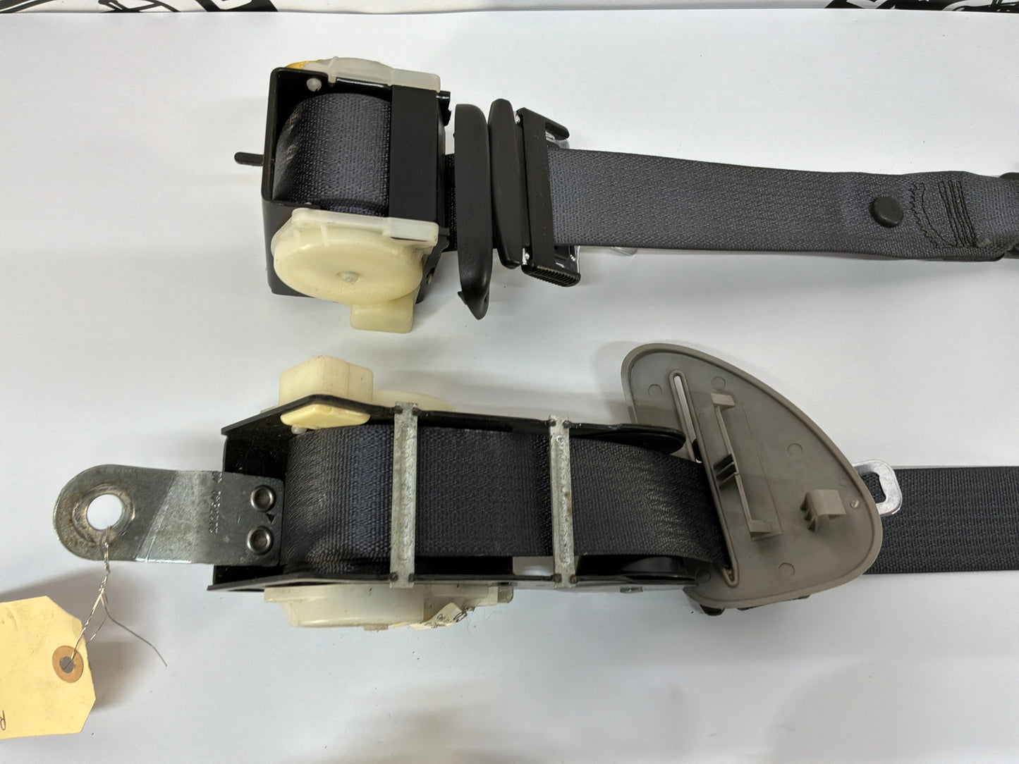 2006 Cadillac CTS-V RH, LH & Middle Rear Seat Belt Retractor Set w/ Buckles OEM