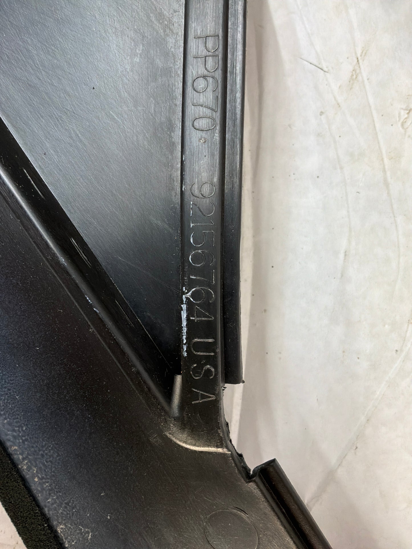 2004 Pontiac GTO Center Console Window Switch Shifter Bezel Armrest OEM