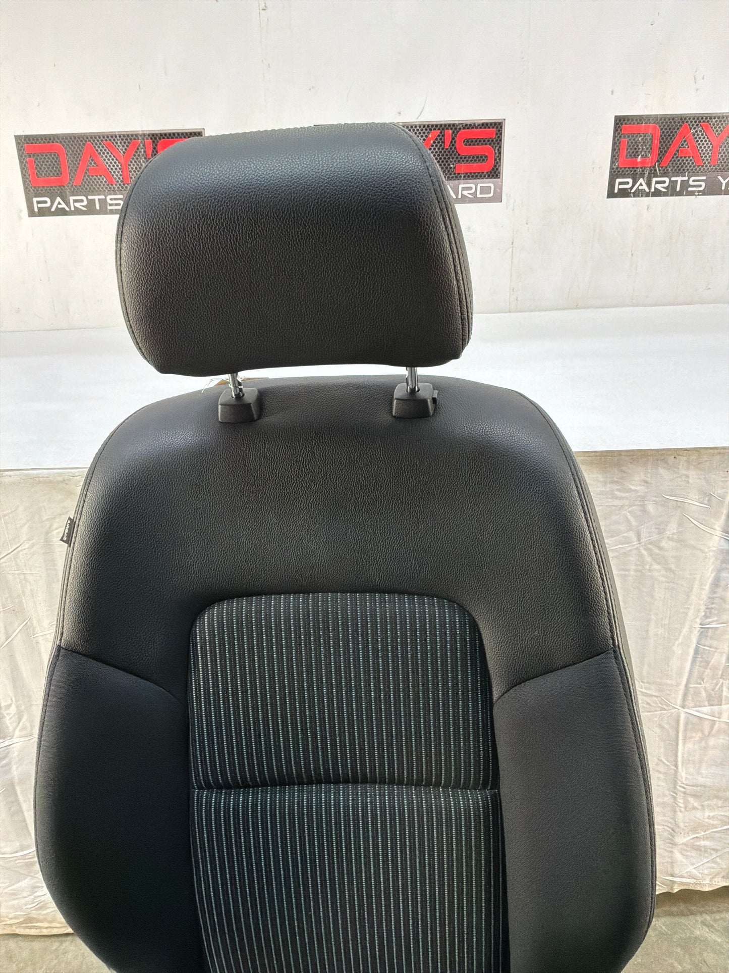 Front Seats - Day's Parts Yard