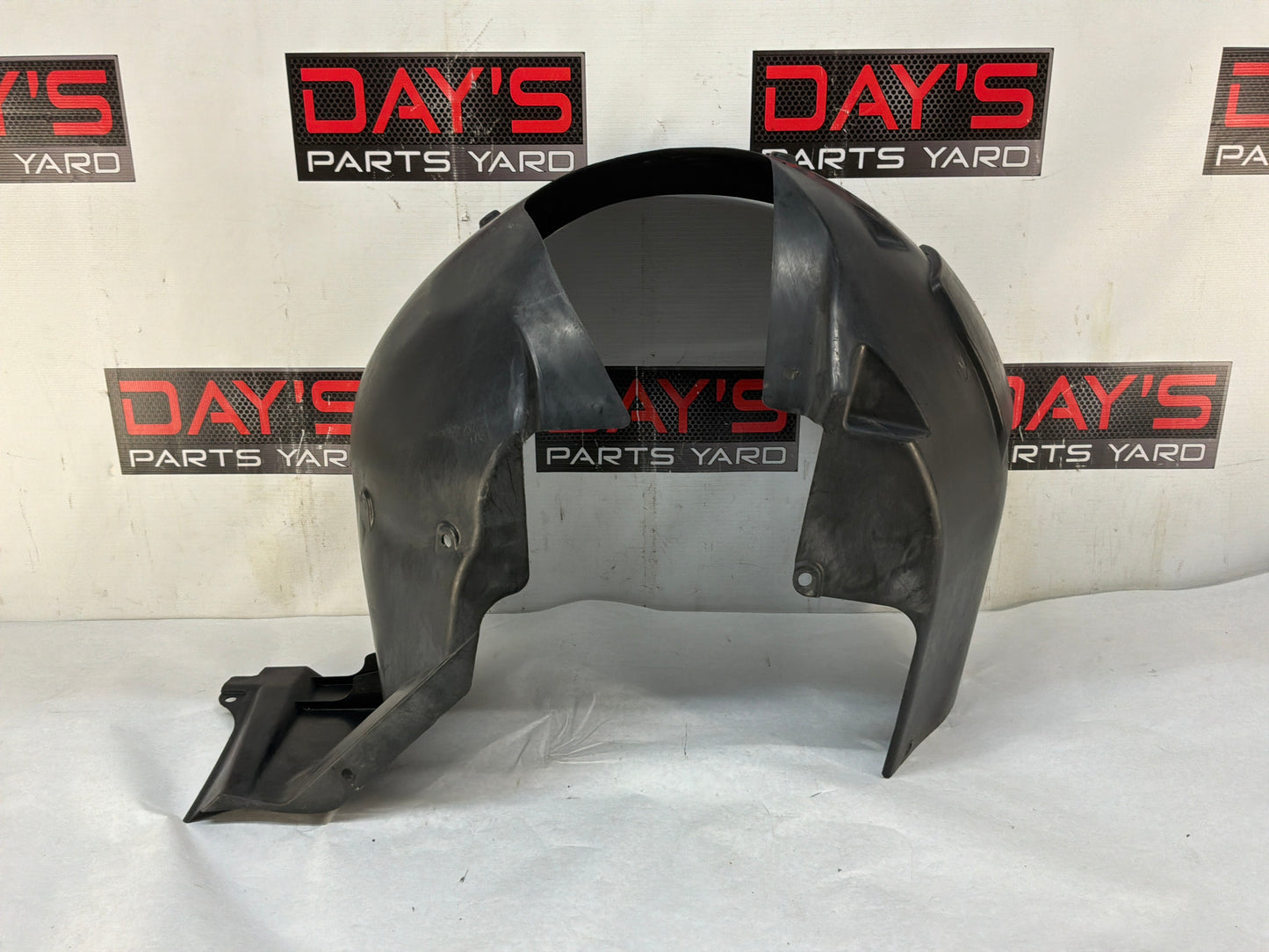 2008 Pontiac G8 GT LH Driver Front Fender Wheel Well Liner House OEM
