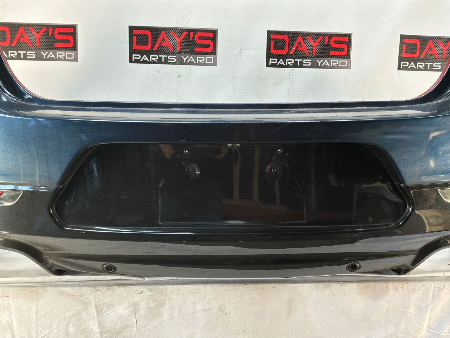 Rear bumper - Day's Parts Yard