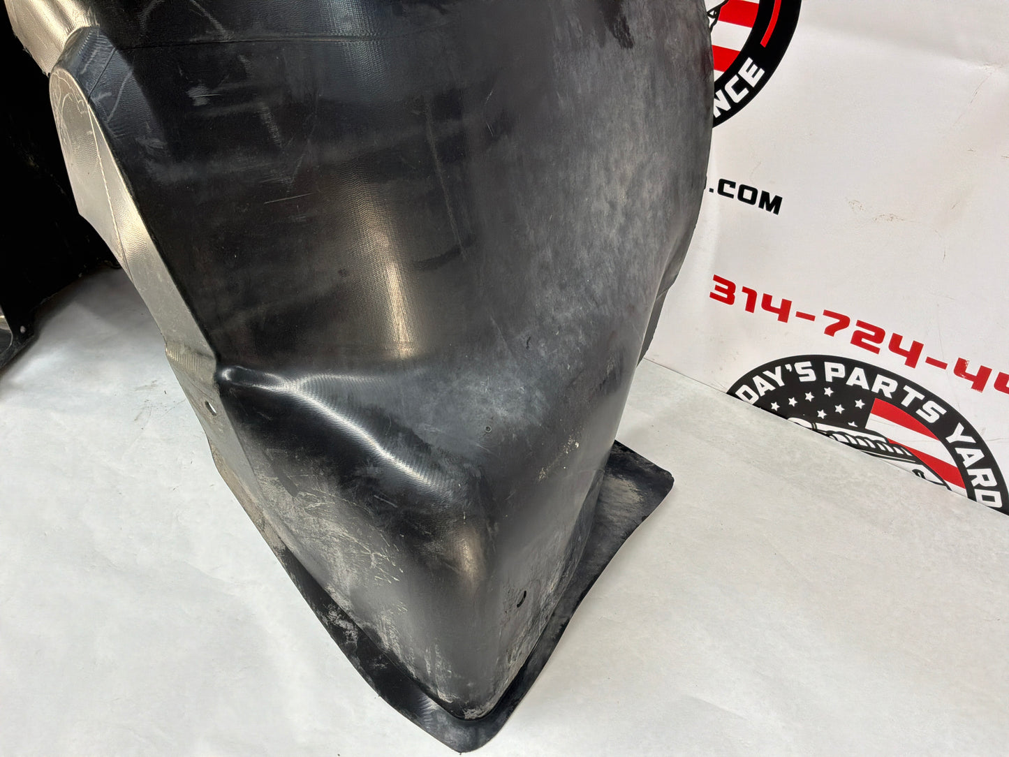 2014 Chevy Camaro SS RH Passenger Front Fender Wheel House Well Liner OEM